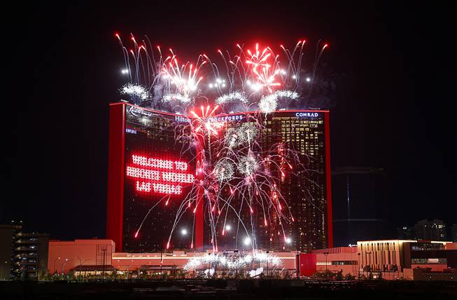 0624_sun_ResortsWorldOpening19_t653.jpg